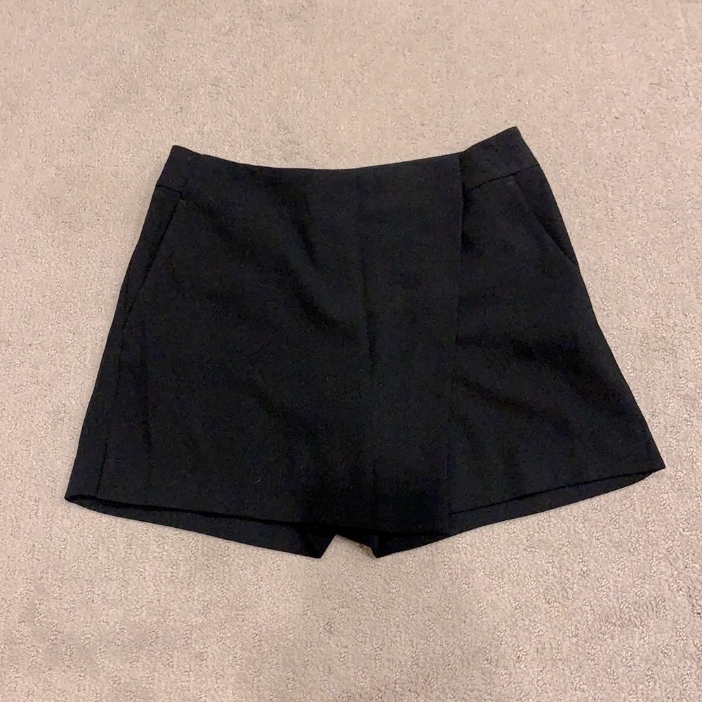 NWOT Loft Napkin Skirt or Skort
